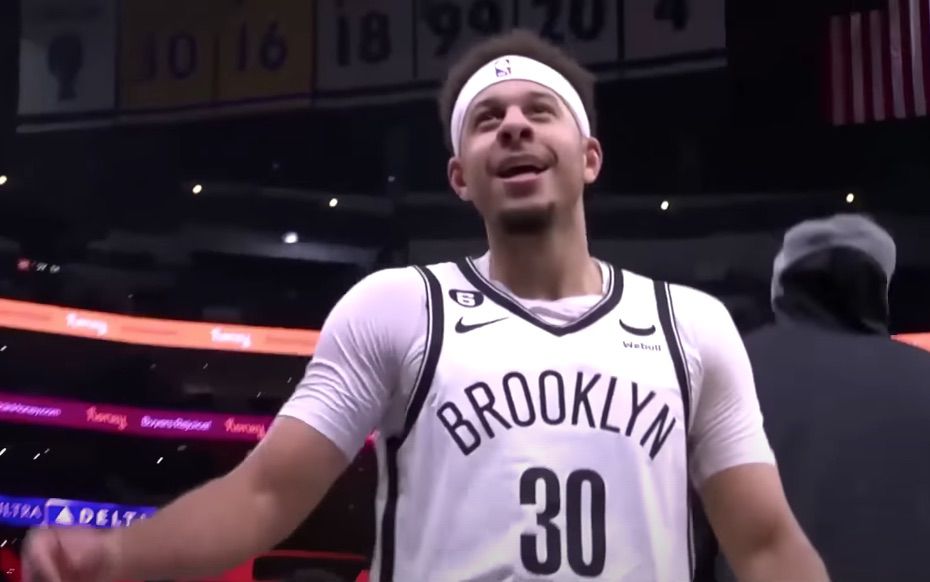 Κάρι εναντίον Κάρι, από απόσταση (vid)