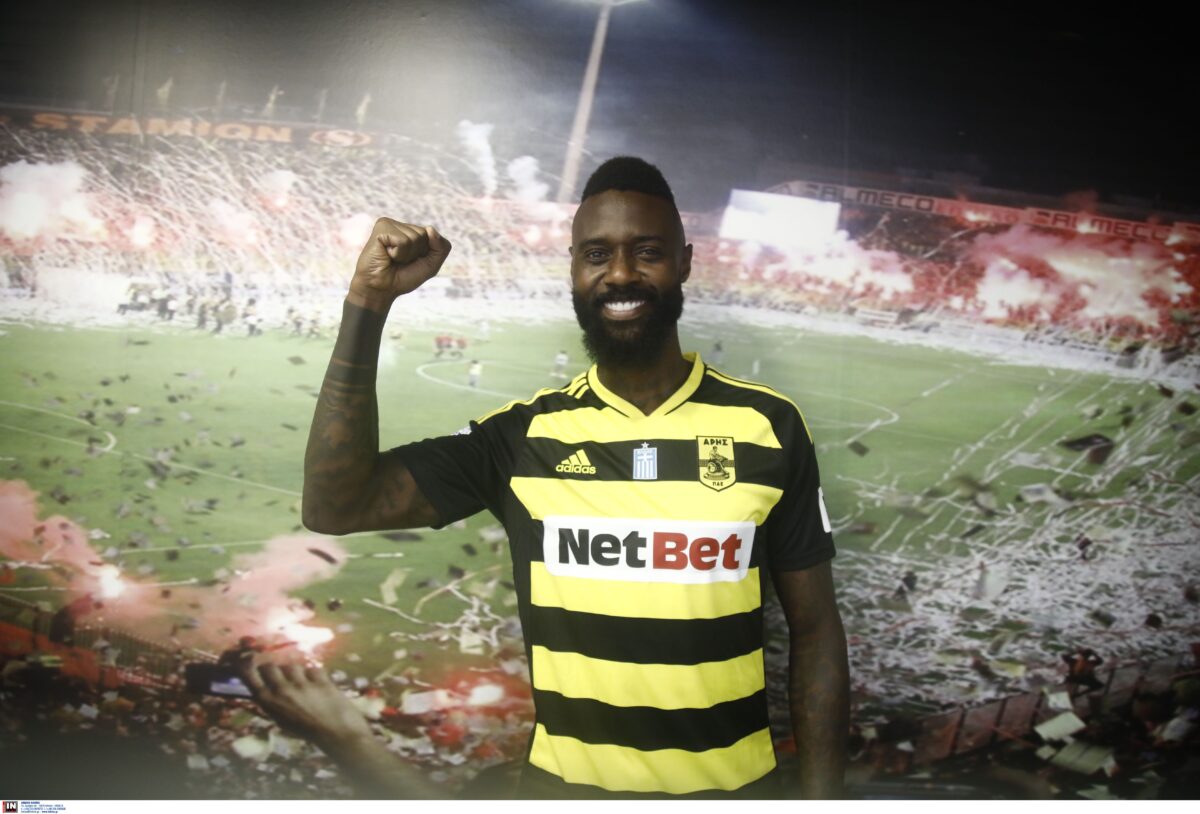 Ελβετία – Καμερούν: Βασικός ο Ενκουλού του Άρη, στον πάγκο ο Κούντε του Ολυμπιακού