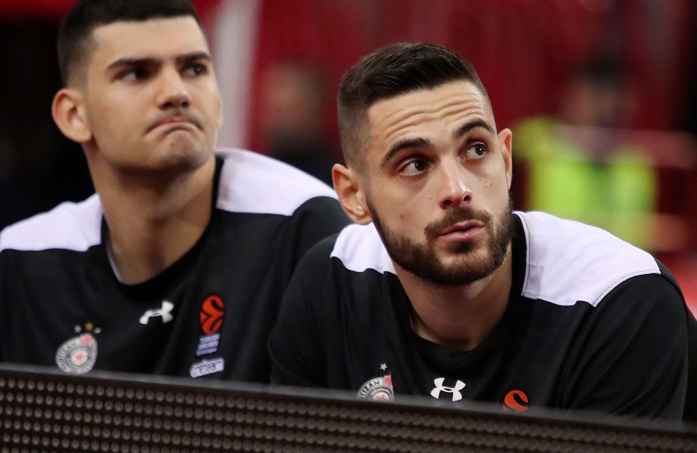 Παρτιζάν – Ερυθρός Αστέρας, πράξη πρώτη