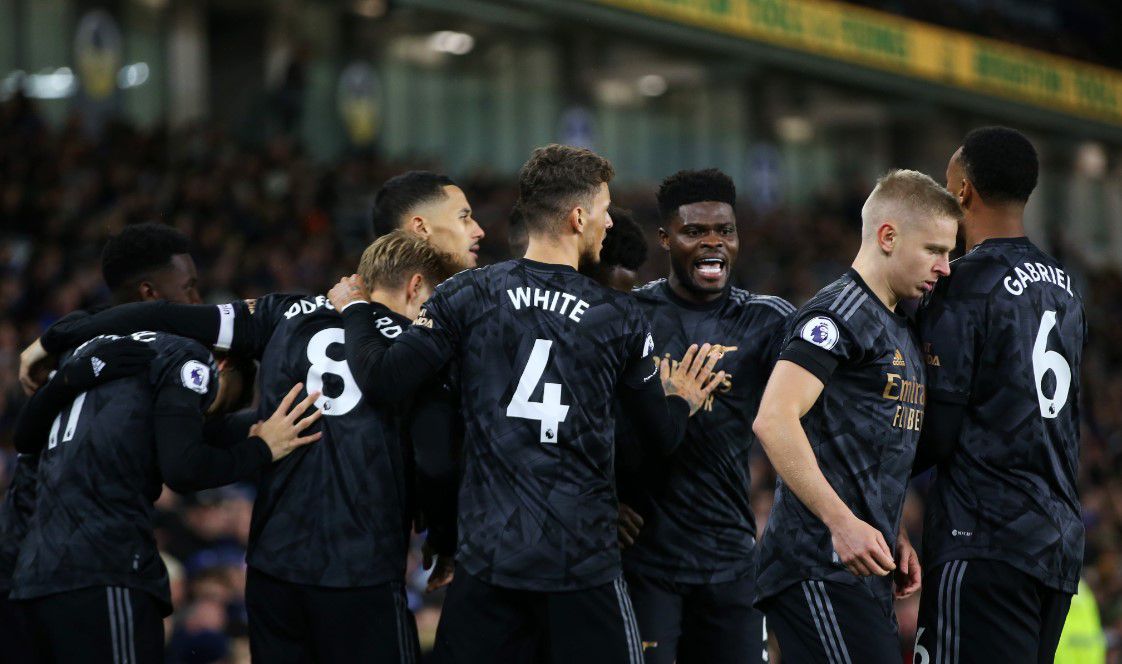 Happy new… Gunners: Συν εφτά και φουλ για τίτλο η Άρσεναλ (4-2)