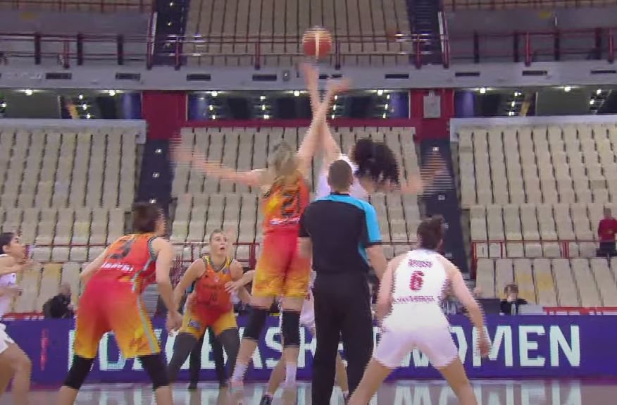 LIVE STREAM: Η αναμέτρηση του Ολυμπιακού με τη Βαλένθια