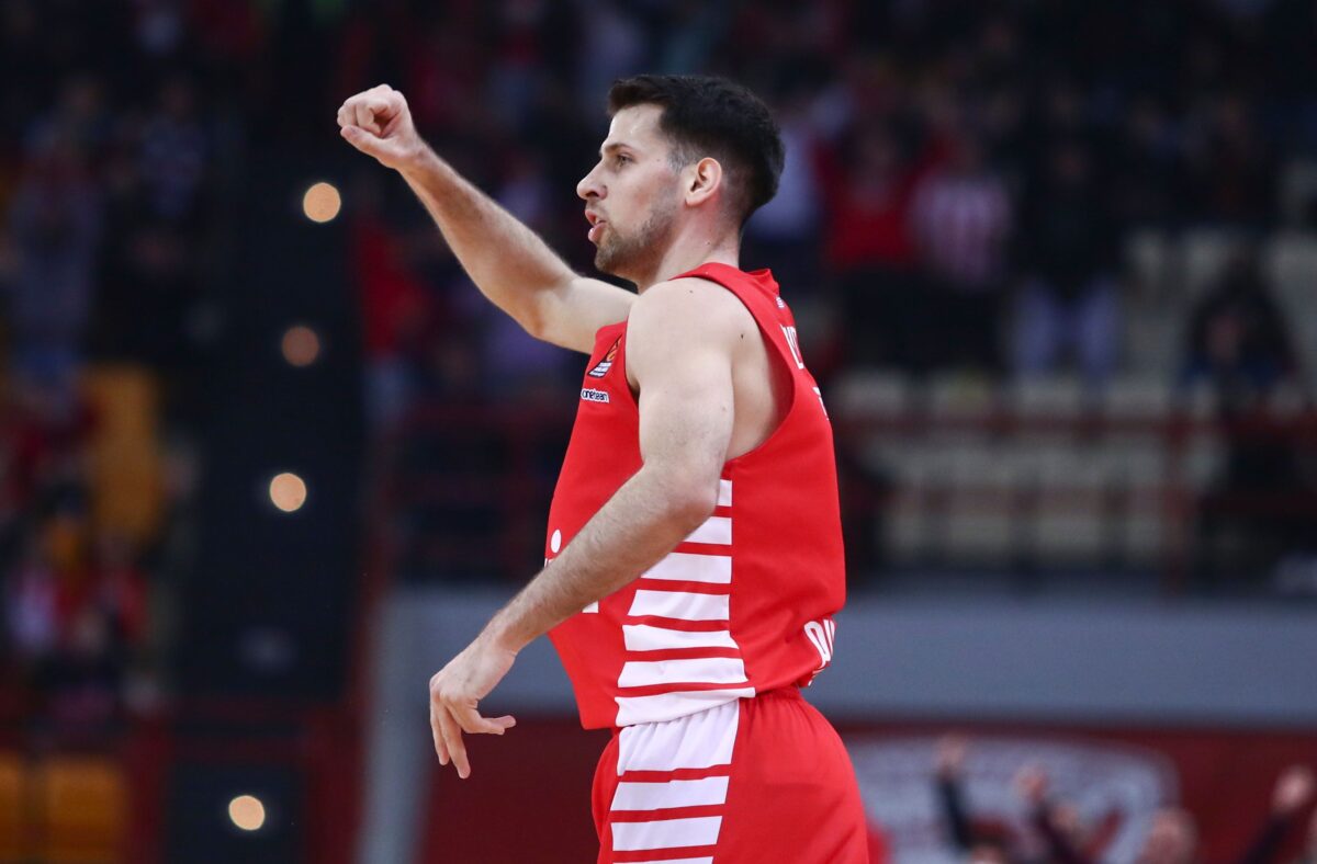 Λούντζης στο Sportal: «Όνειρο κάθε παιδιού το χειροκρότημα από τον κόσμο του Ολυμπιακού»