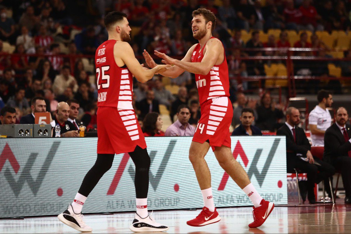 Η «Λερναία Ύδρα» από τον Πειραιά