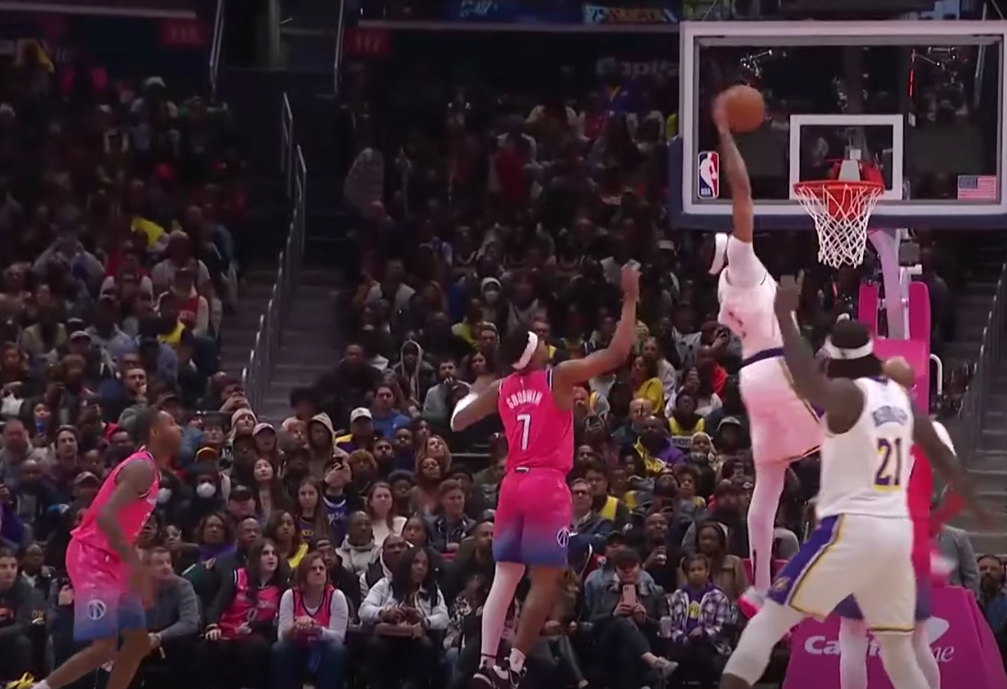 Λέικερς: Με 55 του Ντέιβις πάτησαν τους Ουίζαρντς! (vids)