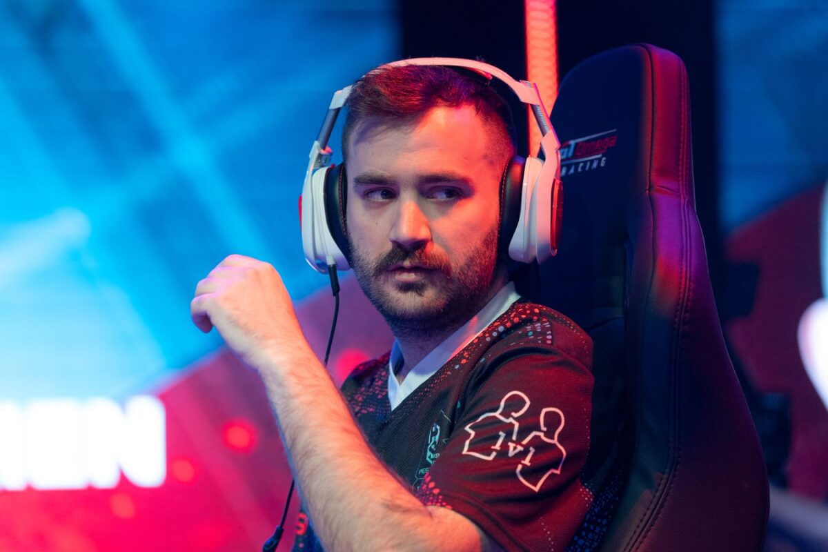 Η καθημερινότητα ενός e-sport player μέσα από τα μάτια του Γιώργου Σπύρου (pics)