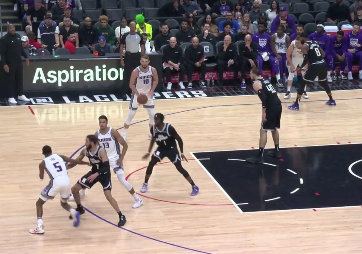 Το Σακραμέντο… σακάτεψε τους Κλίπερς στην κόντρα της Καλιφόρνιας