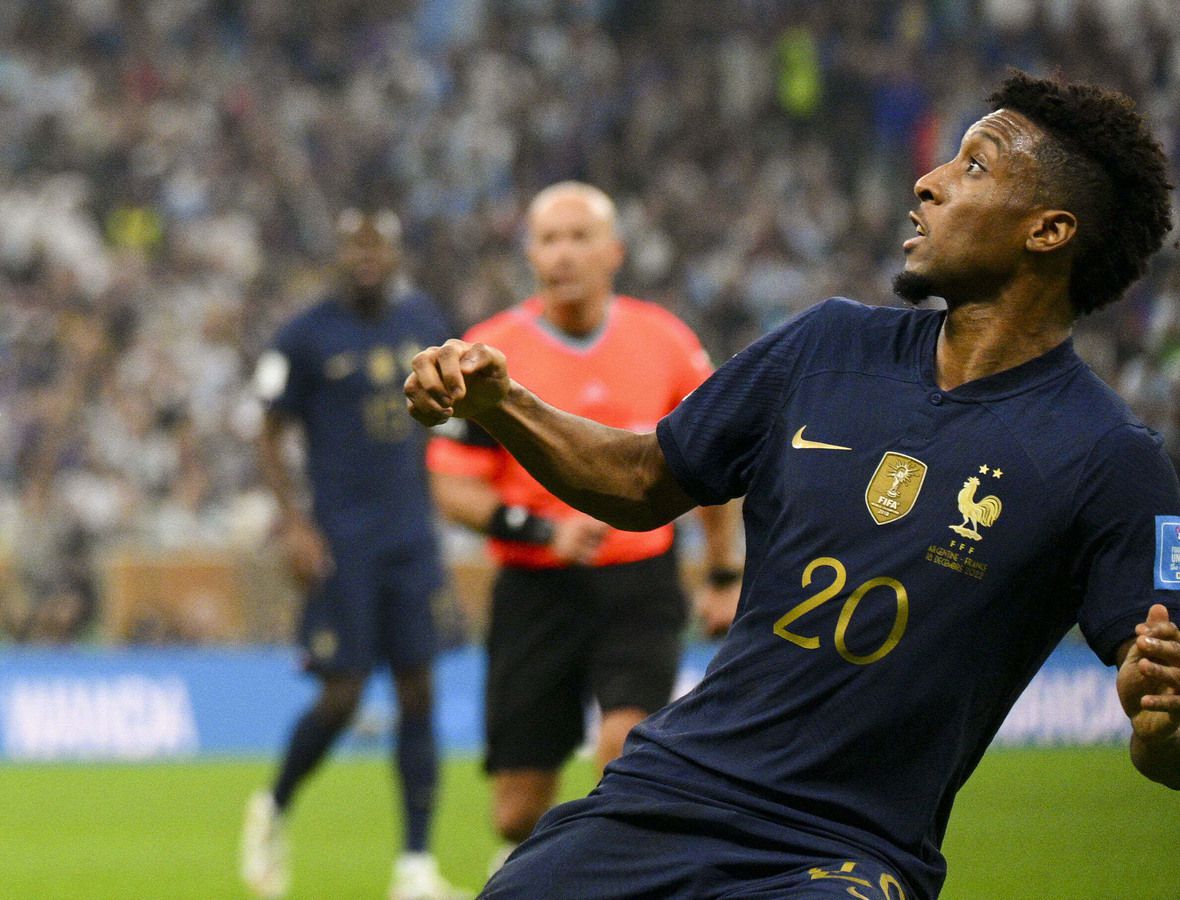 Ο Κομάν έγινε δέκτης ρατσιστικών σχολίων και η Μπάγερν τον στήριξε (pic)