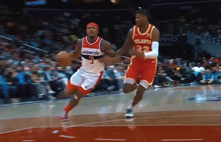 O Μπράντλεϊ Μπιλ έμεινε στην Ουάσινγκτον γιατί δεν είχε «καμία… σοβαρή πρόταση»