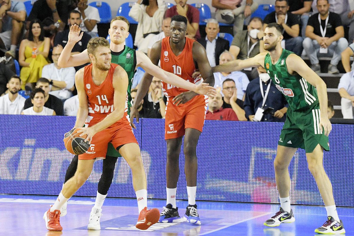 Ολυμπιακός – Παναθηναϊκός: Ντέρμπι στο ΣΕΦ για την πρωτιά και το γόητρο!