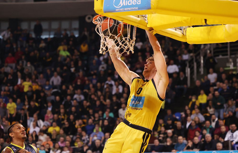 Κατάμεστο ξανά το «Nick Galis Hall»