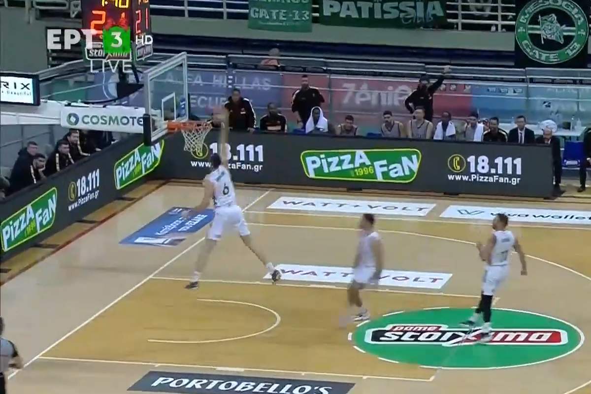 Παπαγιάννης: Πήγε να καρφώσει, αλλά έκανε το blooper της χρονιάς! (vid)