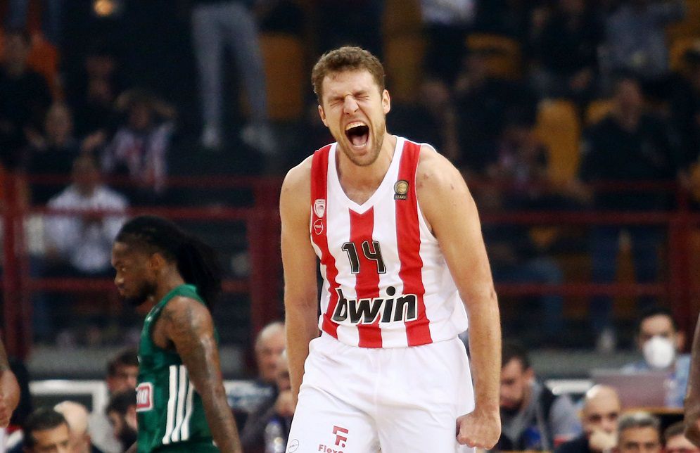 Η MVP εμφάνιση του Βεζένκοφ στο ντέρμπι Ολυμπιακού – Παναθηναϊκού (video)