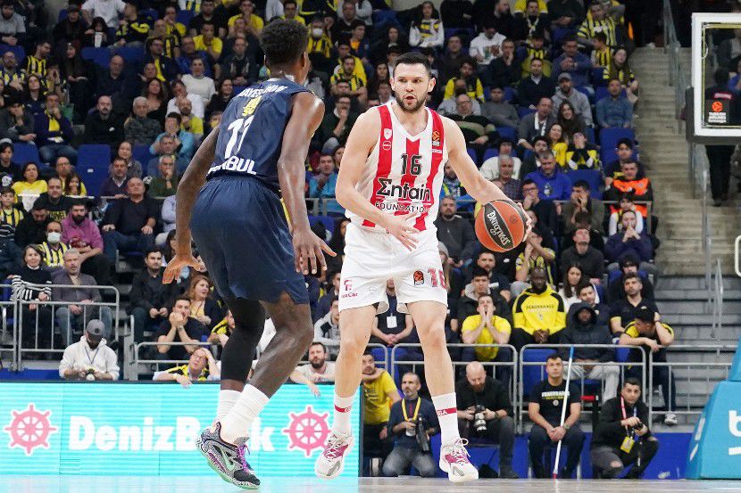 Ομάδα – όνειρο ο Ολυμπιακός, ισοπέδωσε τη Φενέρ στη Κωνσταντινούπολη!