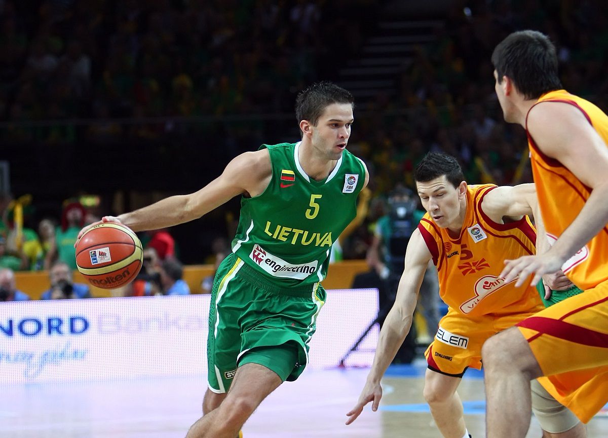 Ο δευτεραθλητής Ευρώπης με τη Λιθουανία που σταματά το μπάσκετ και το… γυρίζει στο ποδόσφαιρο (vid)