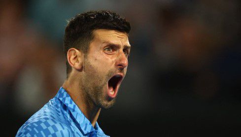«Παρακαλώ το Θεό να με βοηθήσει» δηλώνει ο Τζόκοβιτς για τον τραυματισμό του