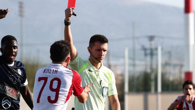 Μπένετ και παρατηρητής διαιτησίας δεν τιμωρούν τον Βάτσιο για την αποβολή στο Ολυμπιακός Β – Κηφισιά!