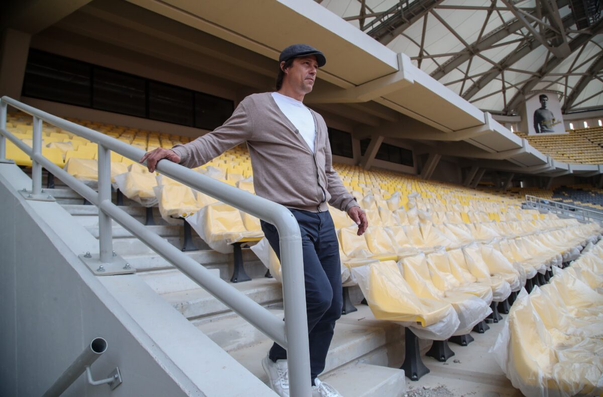 Η εξήγηση για το νέο συμβόλαιο της ΑΕΚ στον Αλμέιδα, βρίσκεται πολλούς μήνες πίσω