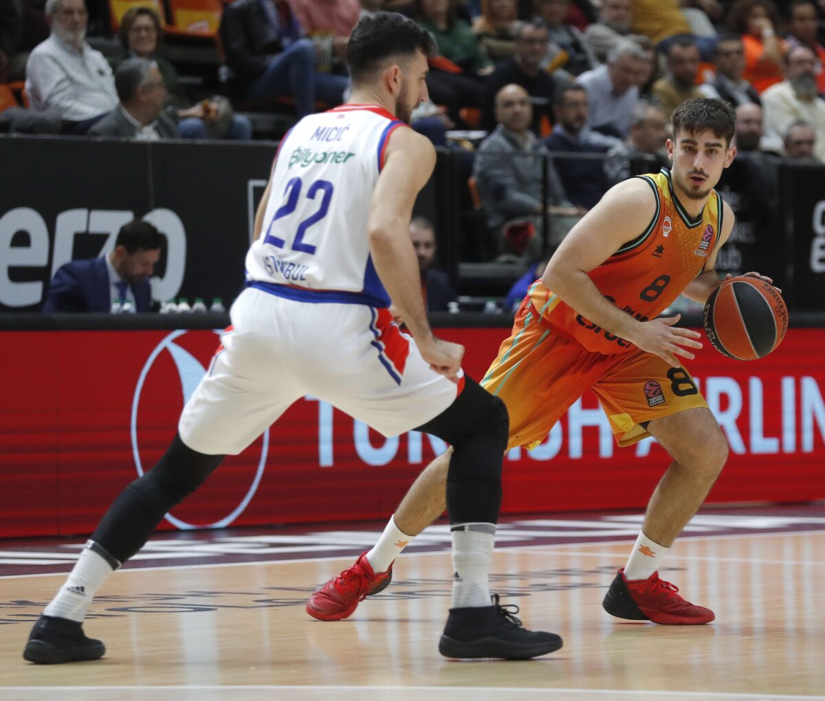 Η Βαλένθια έπιασε… πελάτισσα την Εφές και ονειρεύεται οκτάδα