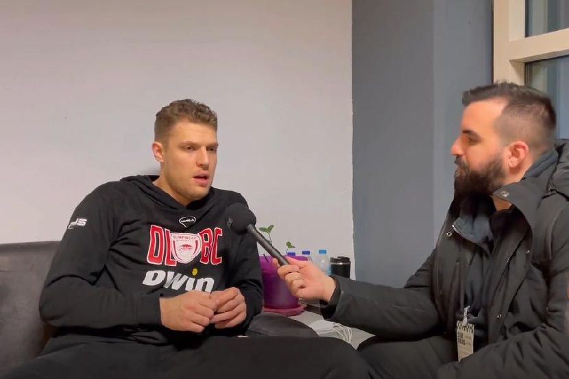 Βεζένκοφ στο SPORTAL: «Είναι δύσκολο να υπάρχει συνέπεια, θα έρθουν και οι… στραβές»