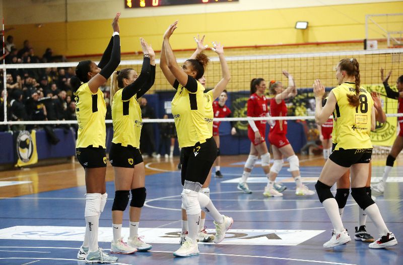 Μεγάλη νίκη της ΑΕΚ στο ντέρμπι με τον Ολυμπιακό μετά από ματς – θρίλερ