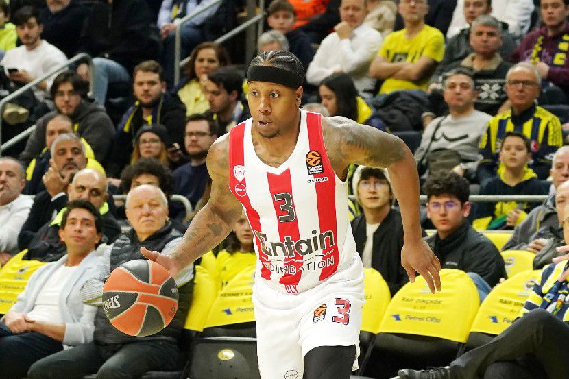 Κάνααν: Πετούσε… βότσαλα στο Βόσπορο, στην κορυφαία του βραδιά στη φετινή Ευρωλίγκα!