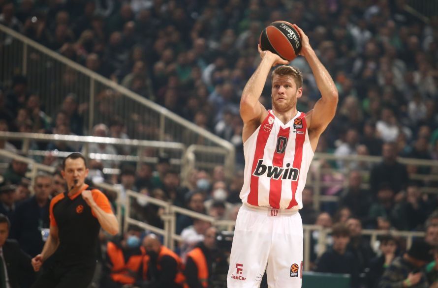 Η ευκαιρία του Ολυμπιακού: Κερδίζει την Αρμάνι και «πατάει» κορυφή