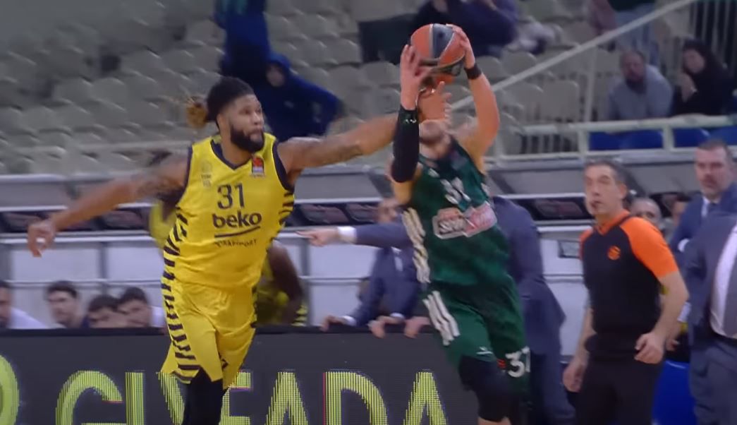 Ο Παναθηναϊκός διαμαρτύρεται για το φάουλ που θα άλλαζε τα πάντα (vid)