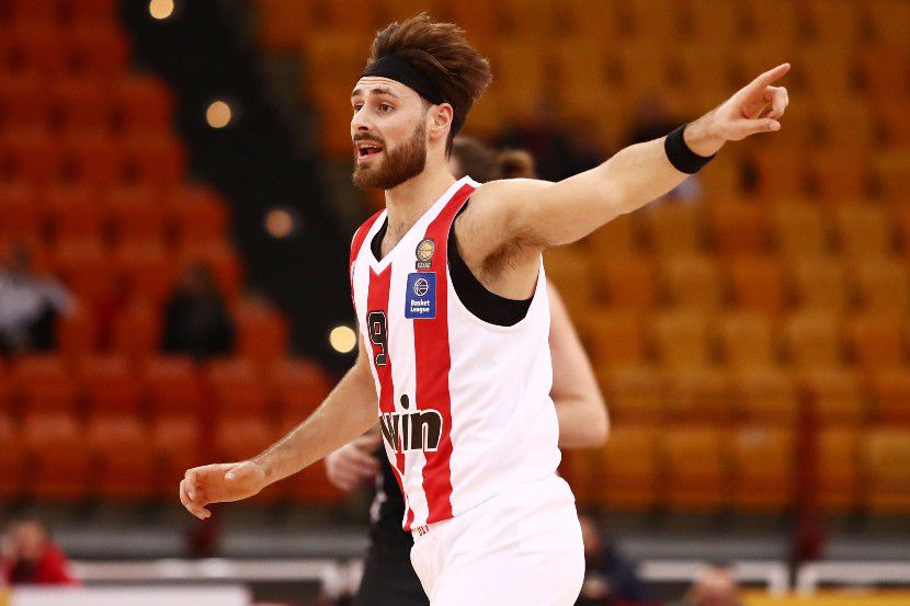 Πάπας στο Sportal: «Φοράω την φανέλα του Ολυμπιακού με υπερηφάνεια»