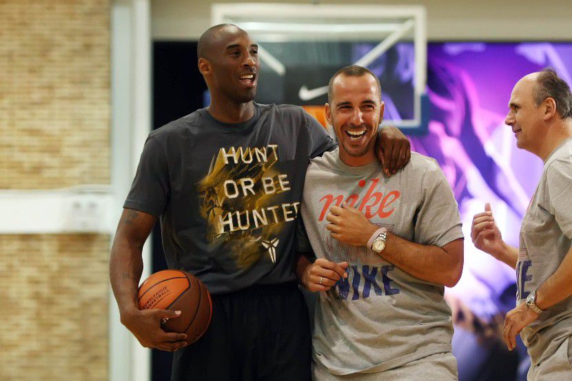 «Προσιτός, σούπερ σταρ και… Mamba»: Τρεις Έλληνες μιλούν στο Sportal για τη γνωριμία τους με τον Κόμπι Μπράιαντ