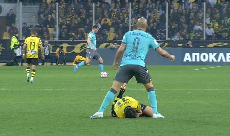 Ένταση και… πάλη από Τζαβέλλα και Μπαράλες (vid)