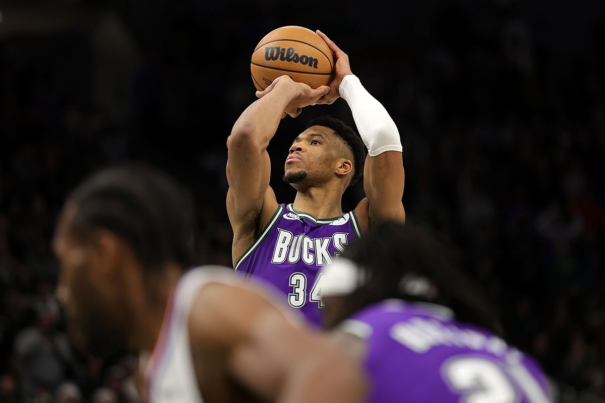 Αισιοδοξία και αμφιβολία για τη συμμετοχή του Αντετοκούνμπο στο Game 4 των Μπακς με τους Χιτ – Τα αποτελέσματα, το πρόγραμμα και το γράφημα των play offs