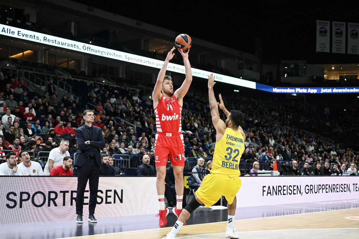 Ολυμπιακός με τα φρένα σπασμένα, διέλυσε και την Άλμπα στο Βερολίνο