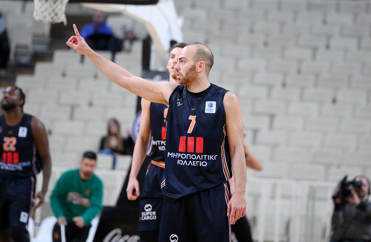 Στον Απόλλωνα Πάτρας ο Βασίλης Μουράτος