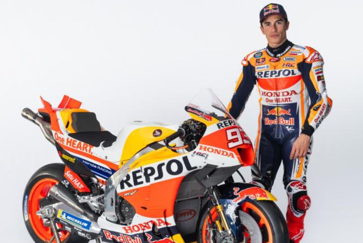 Η Repsol Honda αποκάλυψε τις μοτοσυκλέτες του 2023 και τα νέα χρώματα στη Μαδρίτη