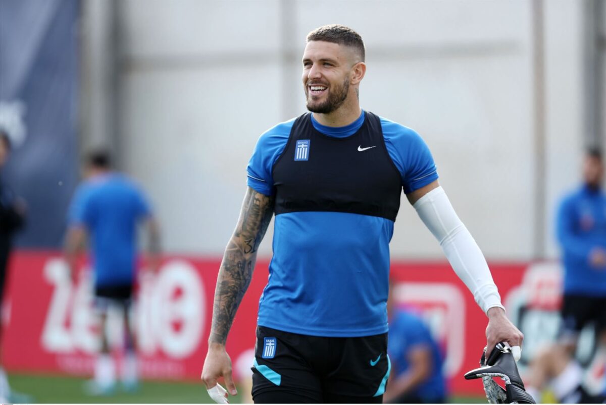 Ύβρεις και έντονες αποδοκιμασίες από μερίδα οπαδών στον Πασχαλάκη κατά τη διάρκεια της προθέρμανσης της Εθνικής (vid)