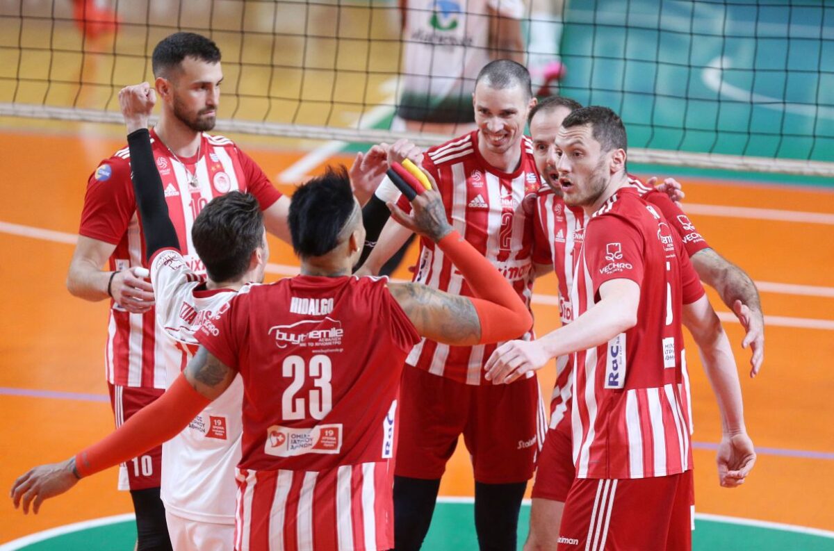 Ζορίστηκε μόνο στο πρώτο σετ ο Ολυμπιακός, 3-1 τον Μίλωνα και φουλάρει για τελικούς