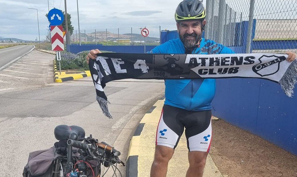 Αυτός είναι ο οπαδός του ΟΦΗ που ταξίδεψε απ’ την Αθήνα στη Λιβαδειά με το ποδήλατο για να δει την ομάδα του