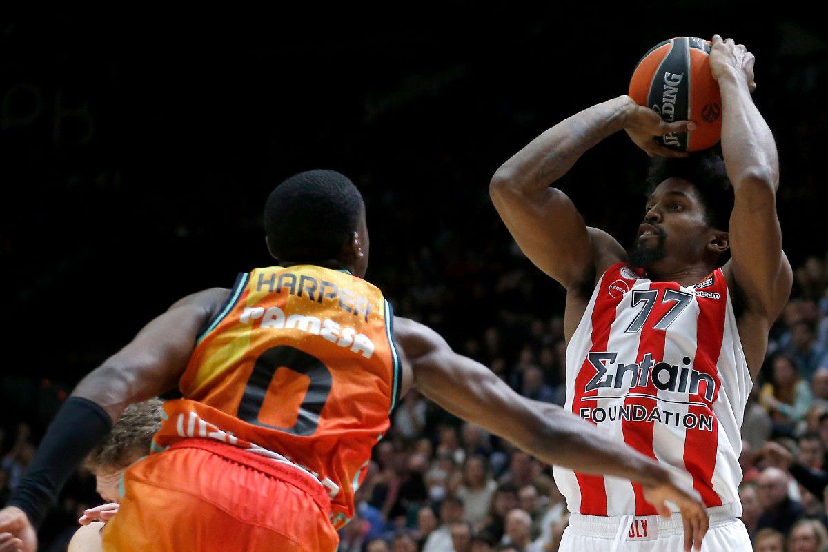 Ξεπέρασε το… hangover και πάτησε τη Βαλένθια ο Ολυμπιακός!