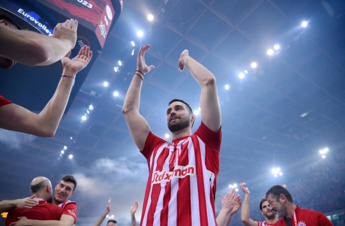 Τέλος εποχής για τον Κουμεντάκη στον Ολυμπιακό μετά από έξι χρόνια