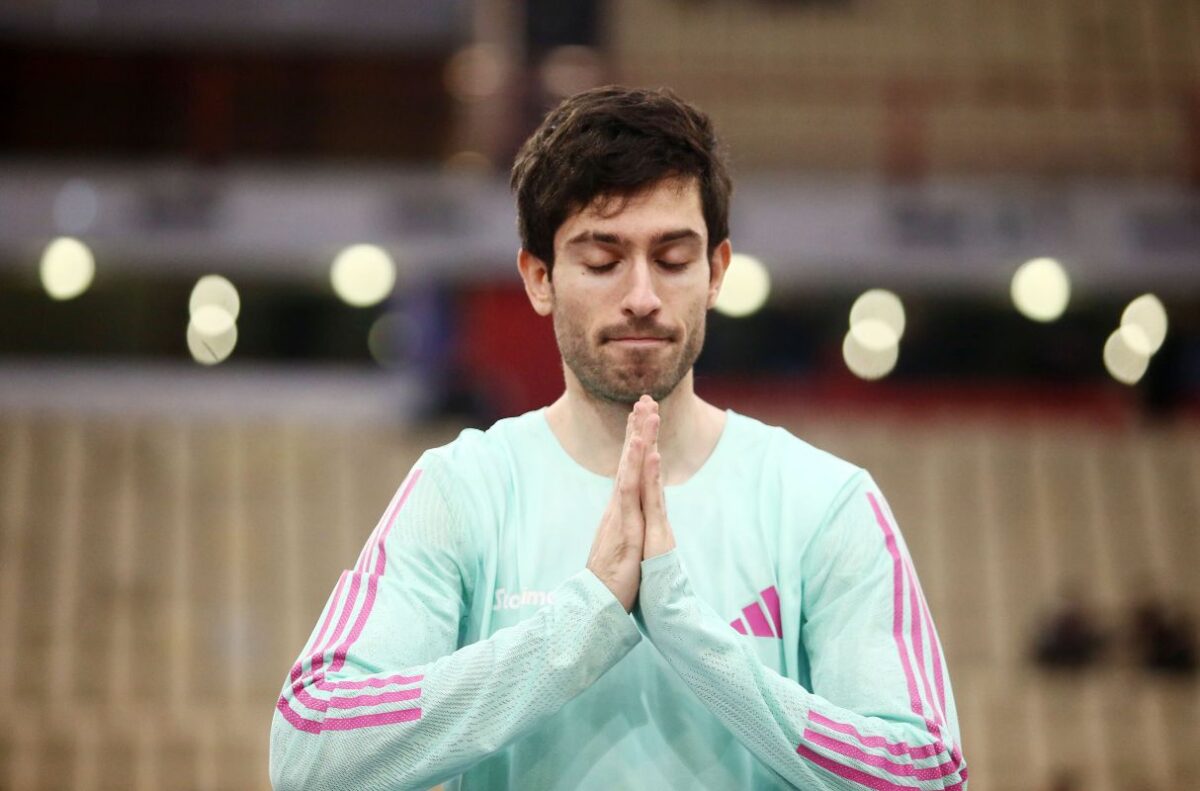 Με το σύμβολο του πένθους η εθνική ομάδα στο Ευρωπαϊκό κλειστού