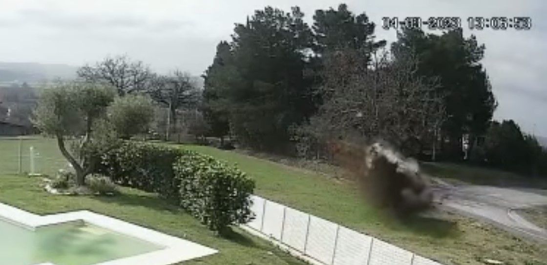 Δύο Ferrari ξεκίνησαν για κόντρα και κατέληξαν σε… φράχτη (vids)