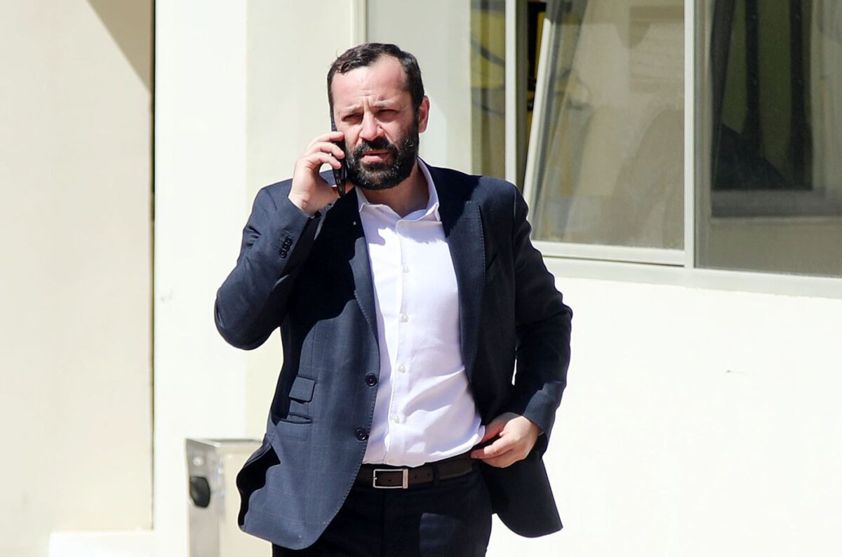 Μπιλίρης: «Είπα στον Μπένετ να αποχωρήσει αν δεν μπορεί να βρει καλύτερους διαιτητές»
