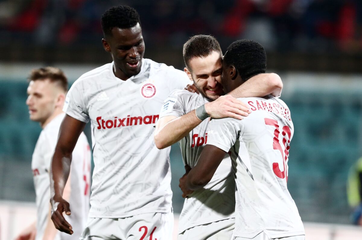 Η βαθμολογία των playoffs της Super League: Έπιασε την ΑΕΚ στη δεύτερη θέση ο Ολυμπιακός