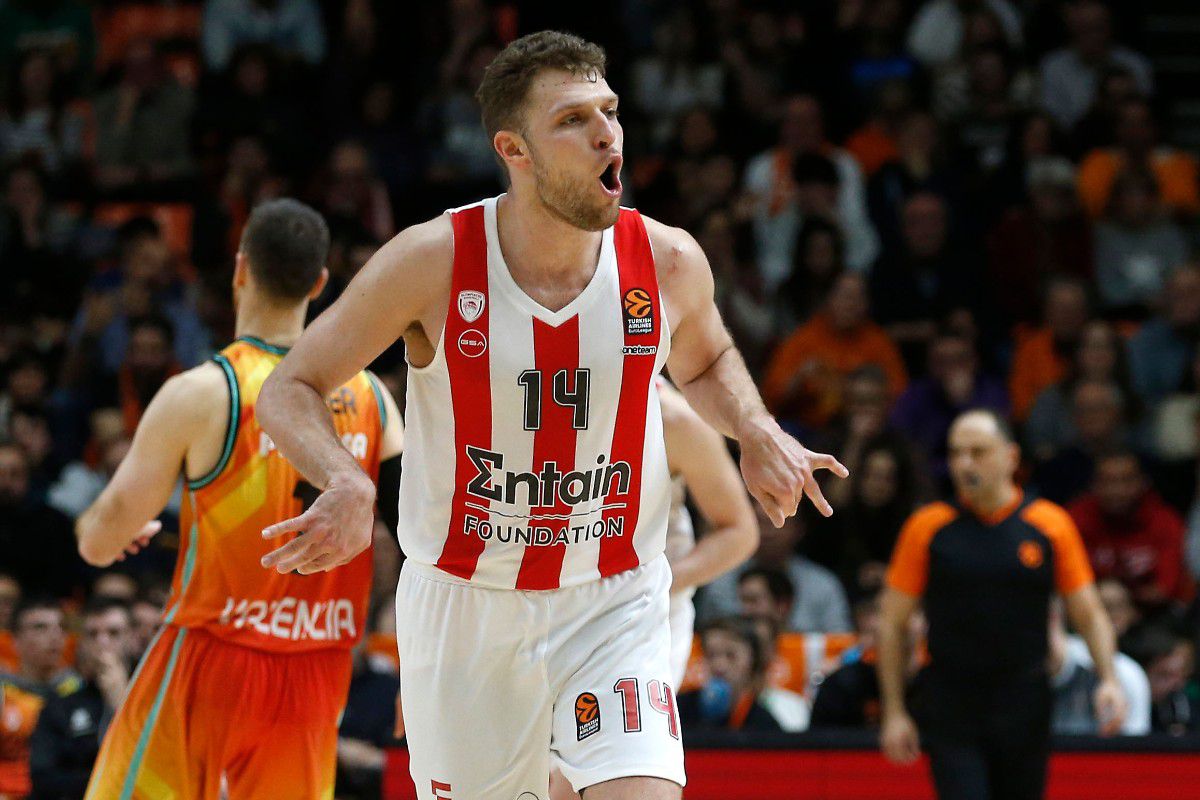 Βεζένκοφ: «Ο Παπανικολάου θα μπορούσε εύκολα να έχει κερδίσει το βραβείο του MVP»