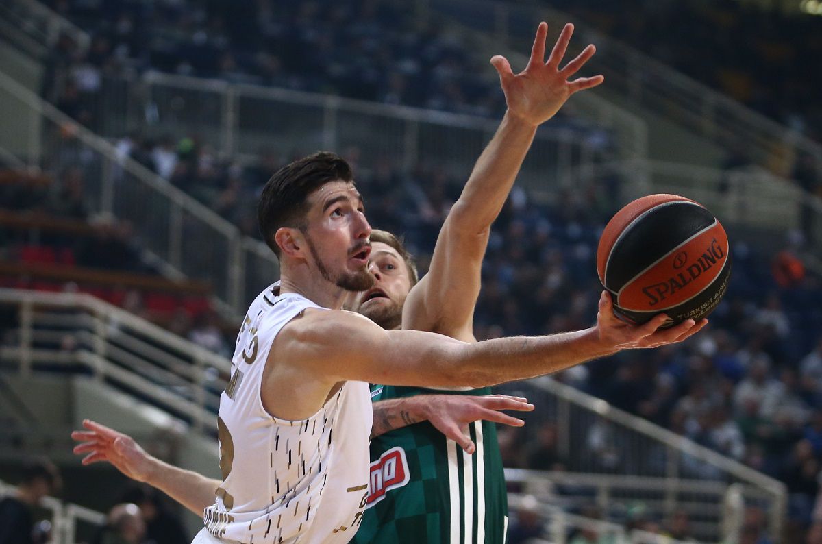 Ο Νάντο ντε Κολό πέρασε τον Ναβάρο και… καταδιώκει τον Σπανούλη