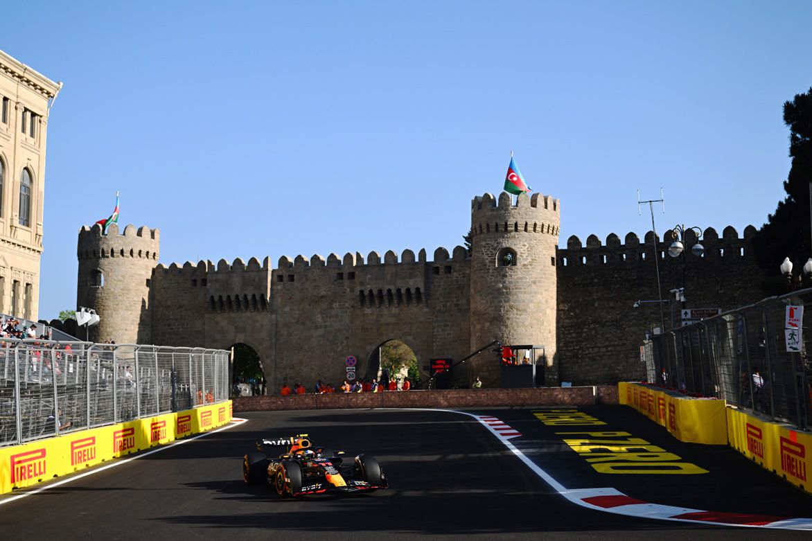 Εκπληκτική μάχη στο πρώτο Sprint Race με θρίαμβο του Πέρες και της Red Bull