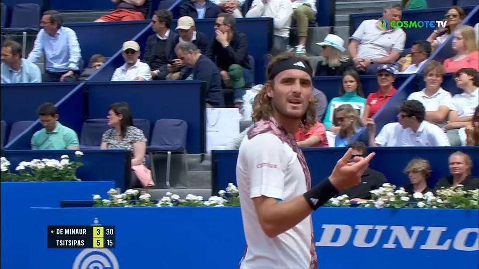 Τσιτσιπάς προς τον πατέρα του: «Τόσο λίγο έξω η μπάλα»