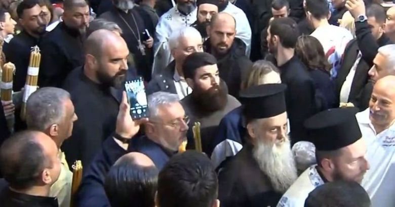 Στα Ιεροσόλυμα για το Άγιο Φως, ο Γιώργος Σαββίδης (vids)