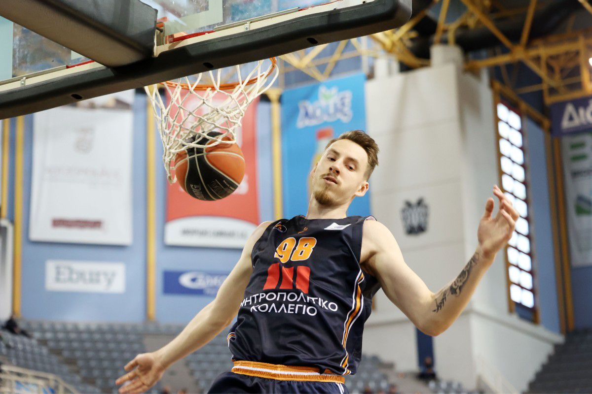 ΠΑΟΚ – Προμηθέας: Γεμάτο καρφώματα και τάπες το πρώτο ημίχρονο! (vids)