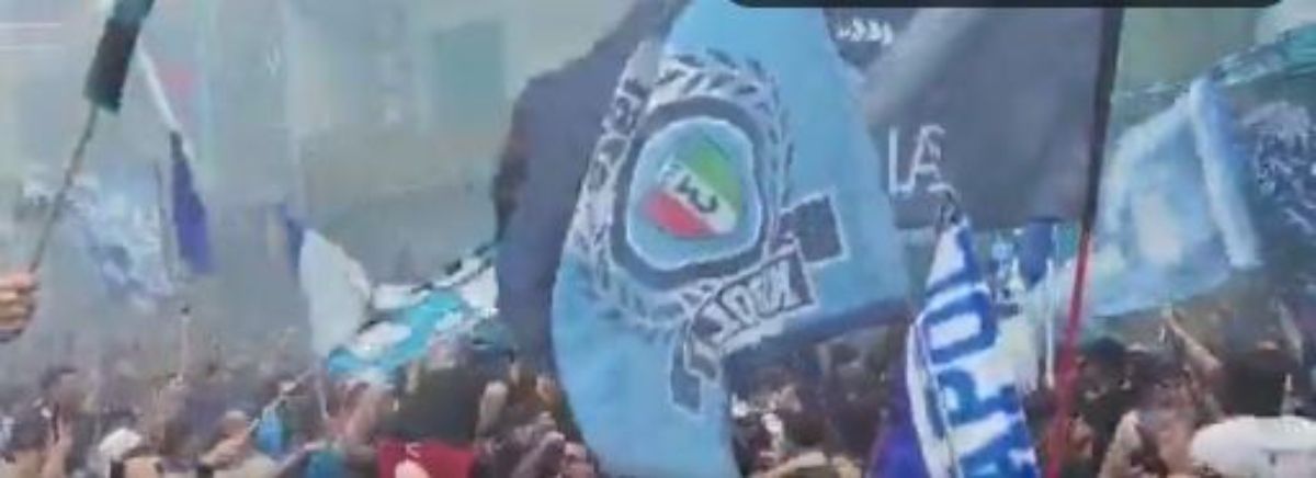 Πάρτι των οπαδών της Νάπολι – Σε ρυθμούς φιέστας η πόλη